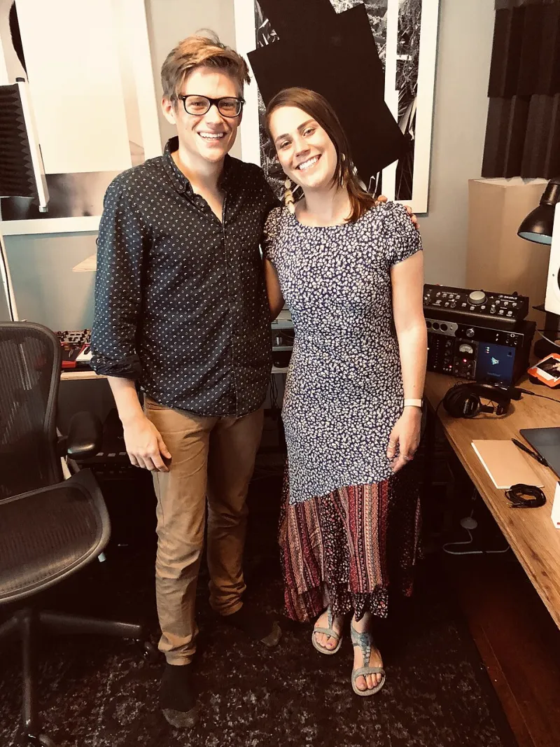 El Micrófono Regio: Los Podcasters de Monterrey que Están Contando la Historia que los Medios Grandes Ignoran